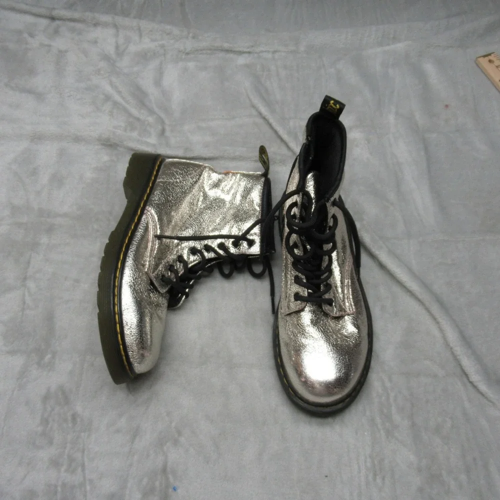 Dr Martens Girls 5 Combat Shoes Silver Crinkle Metallic Glitter Leather‎ Chunky